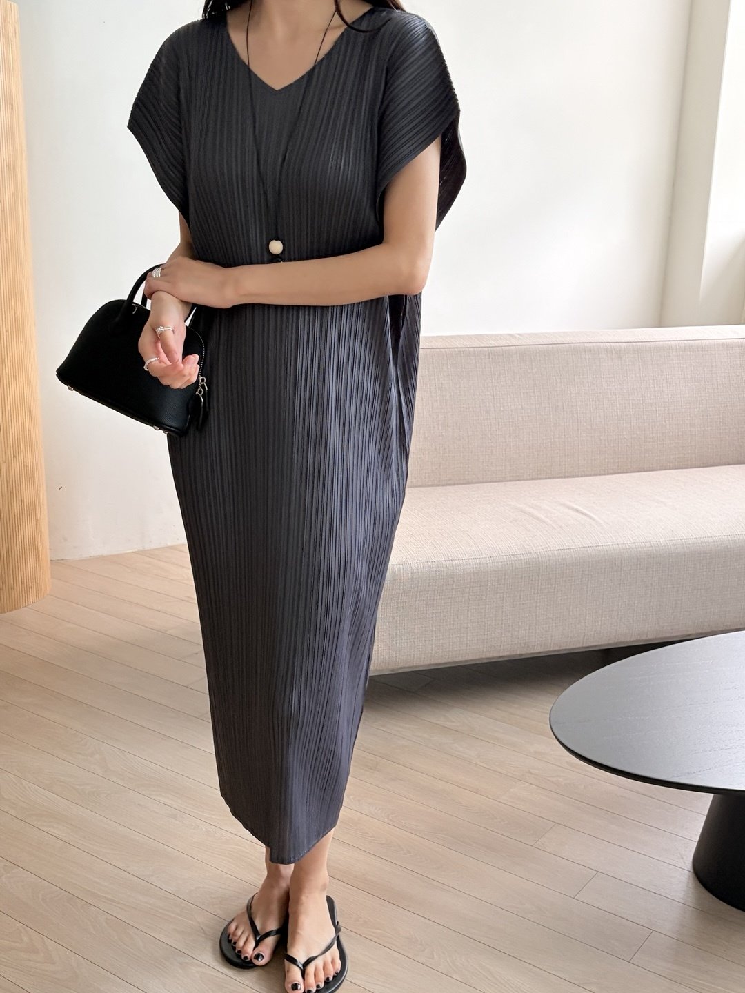 Pleats wing sleeves dress