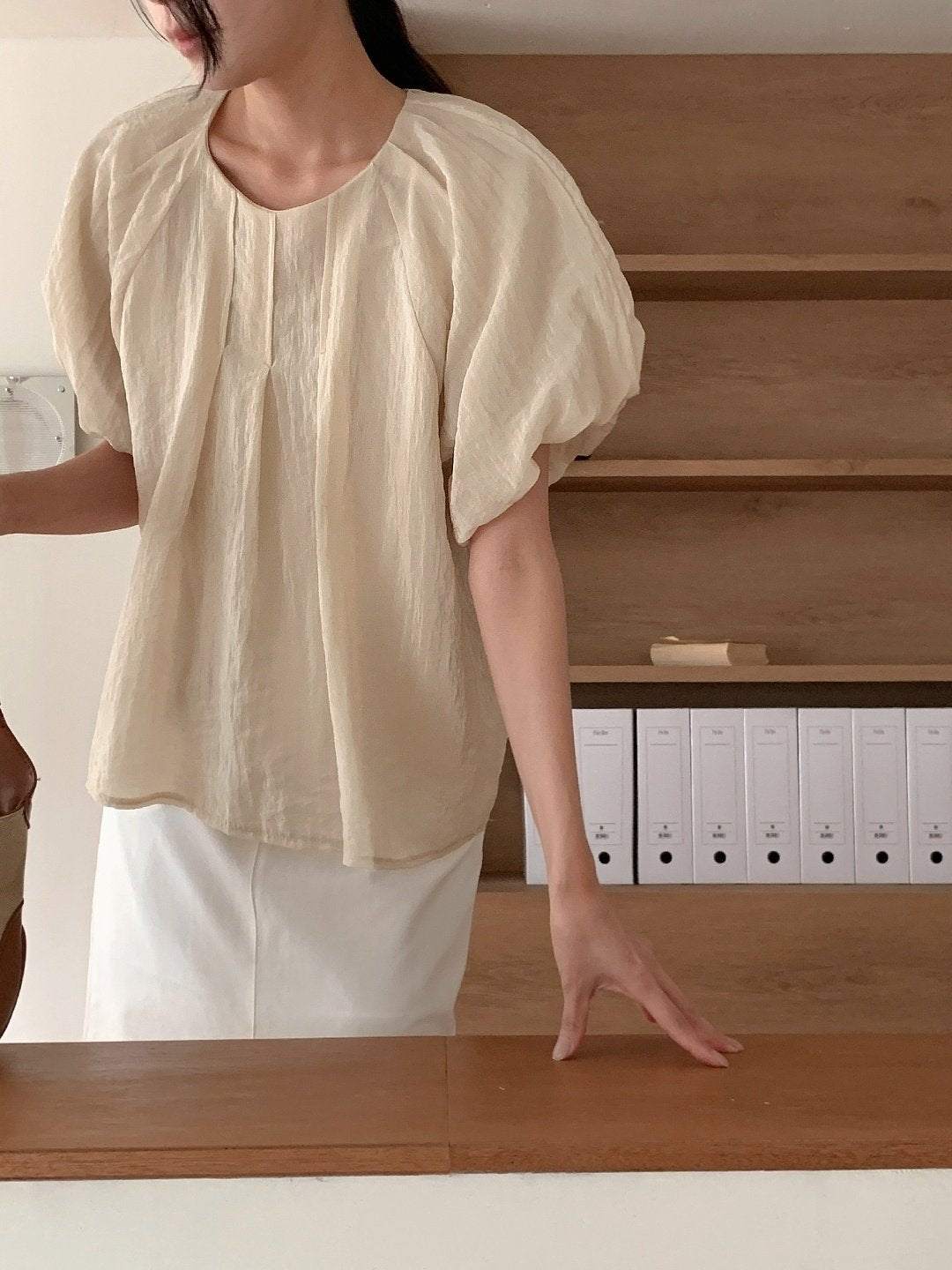 Flowing puff blouse
