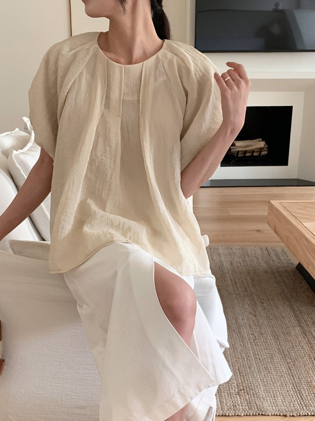 Flowing puff blouse