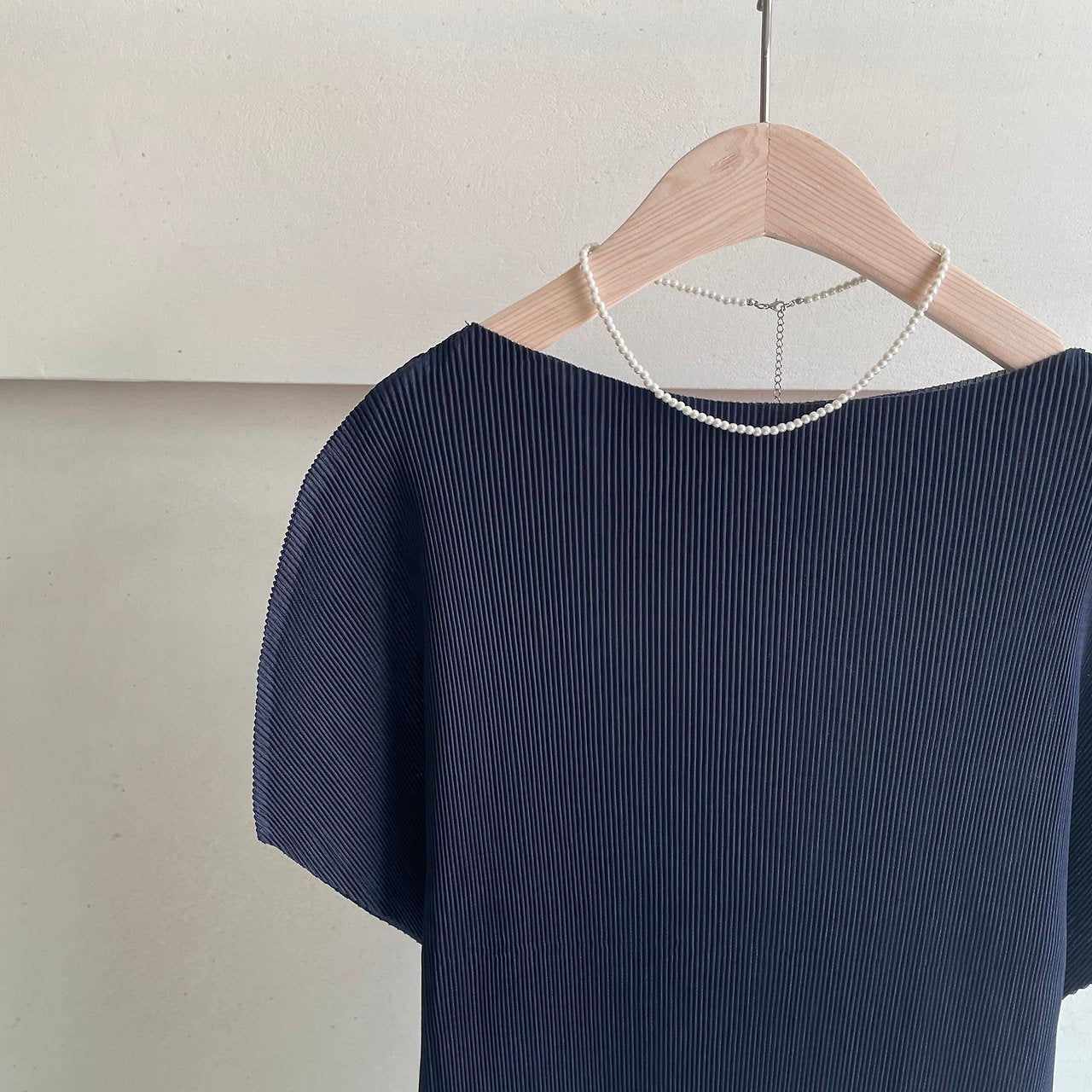 Shawl set pleats blouse