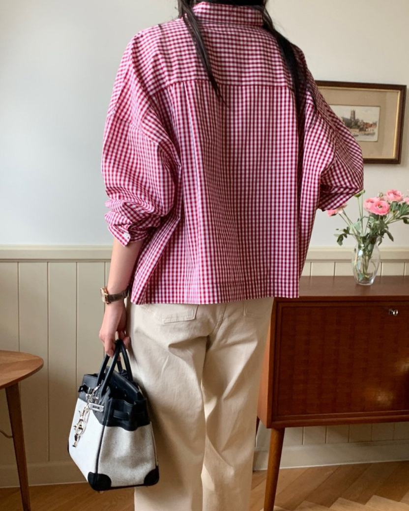 Small checkered cropped shirt