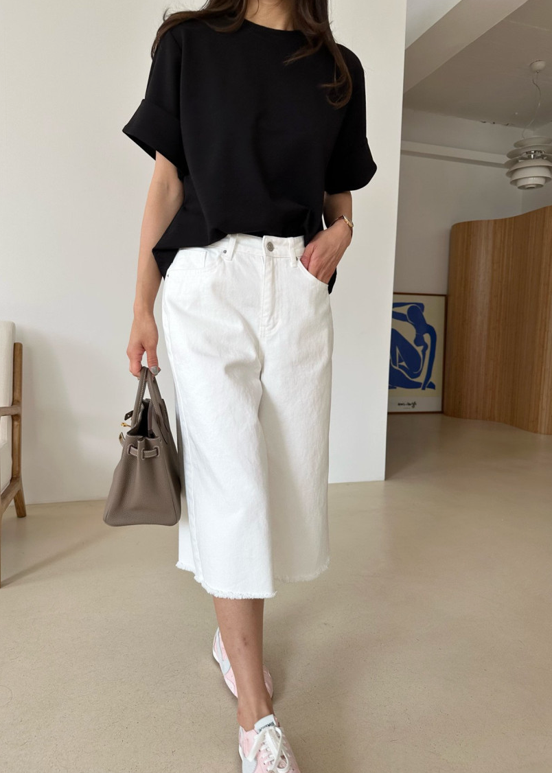White denim bermuda pants