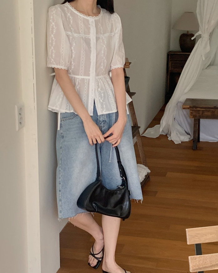 Lulu lace blouse