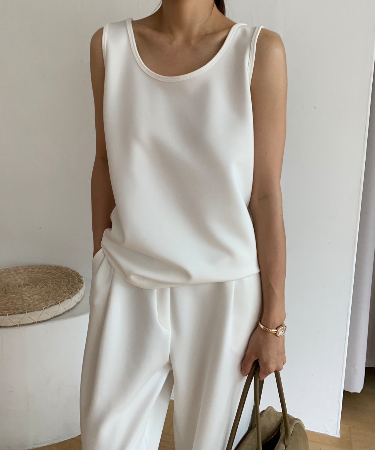 Jelly sleeveless top