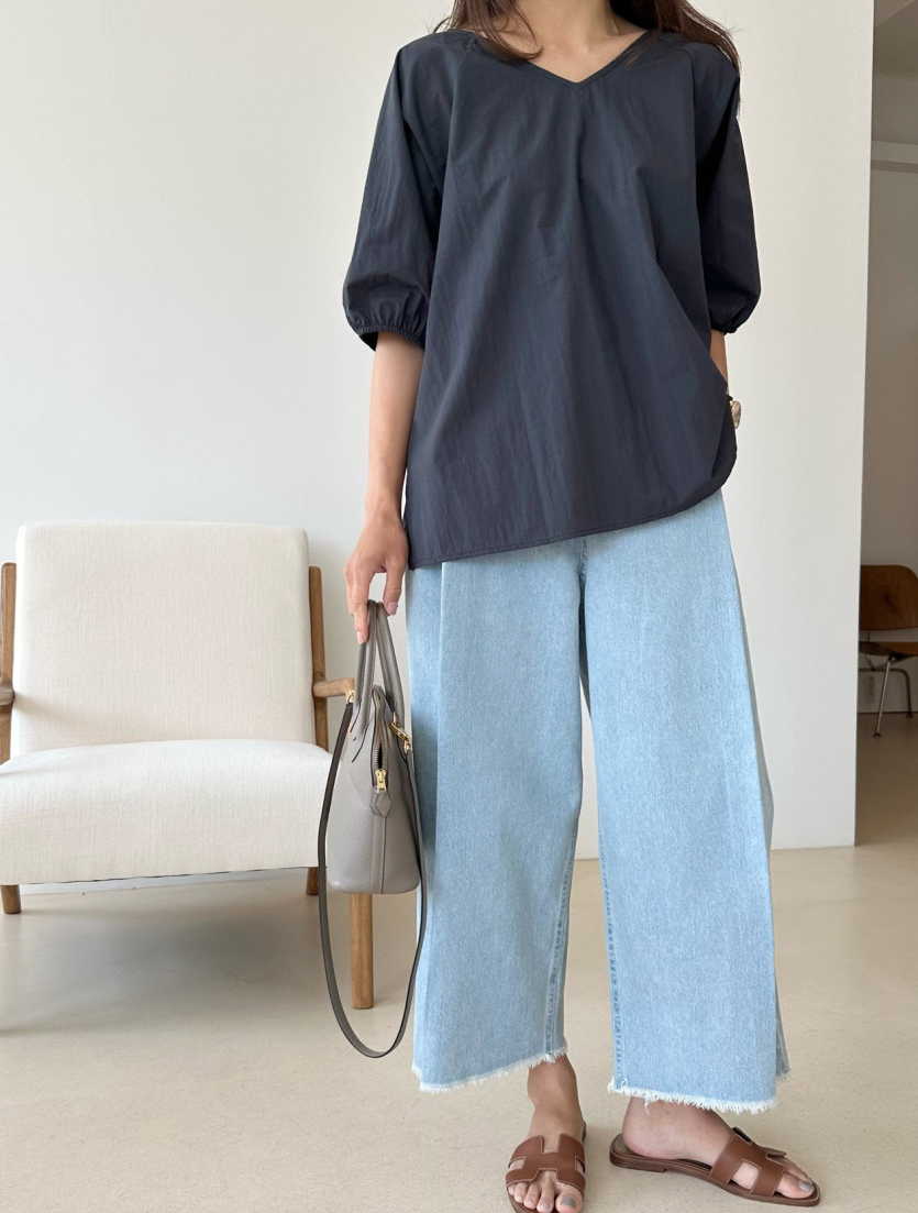 V neck puff sleeves blouse