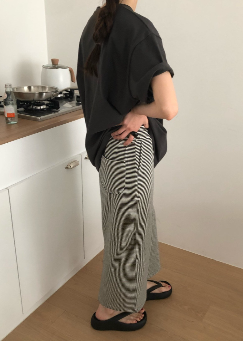 Ribbed long skirt