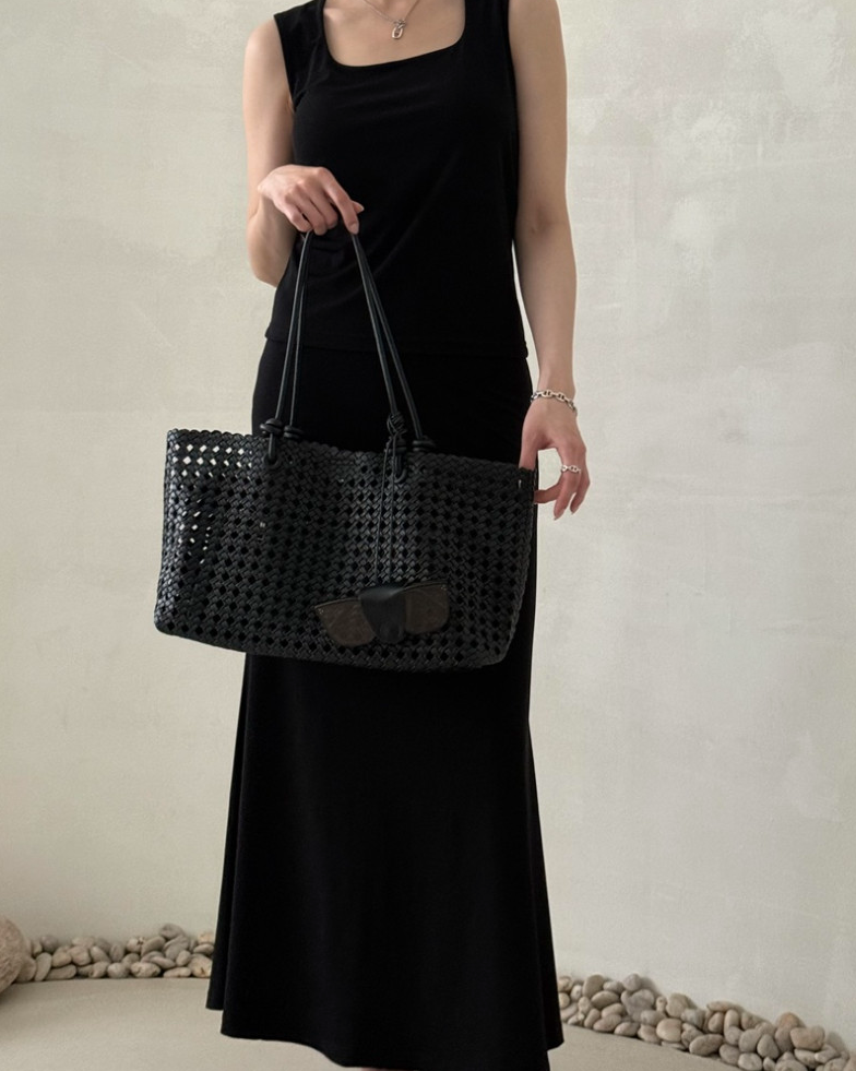 Eyelet shoulder bag