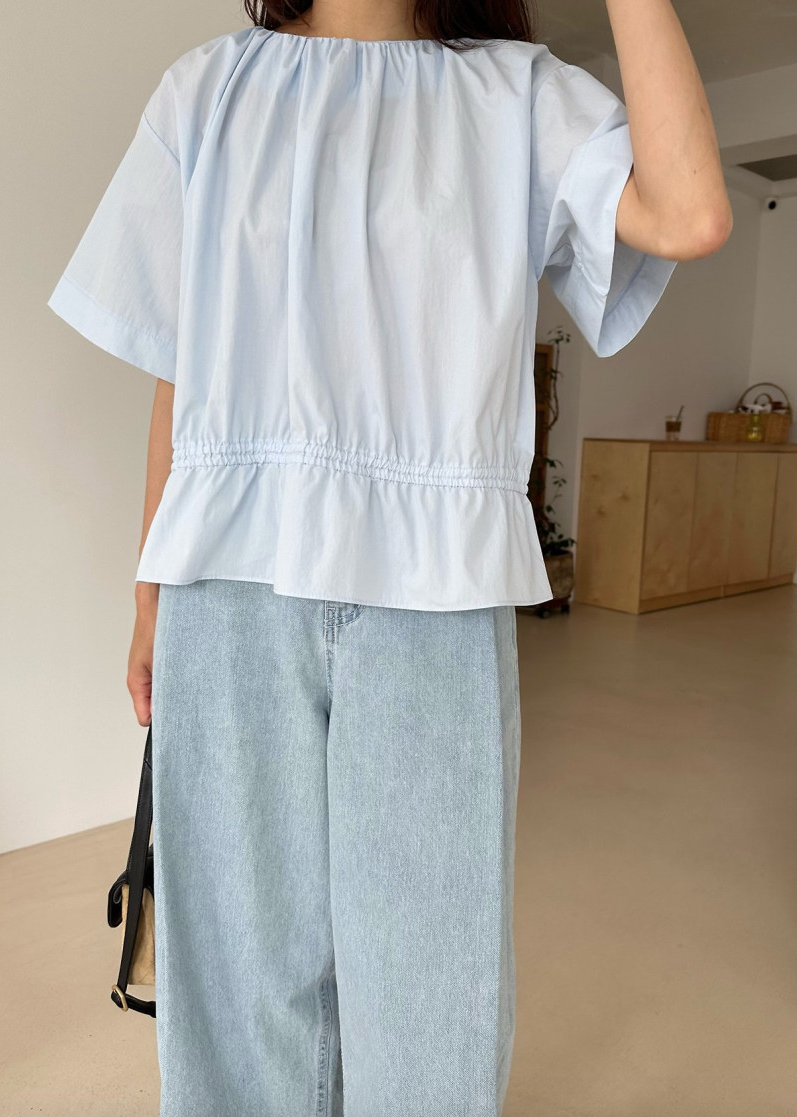 Shirring neckline blouse
