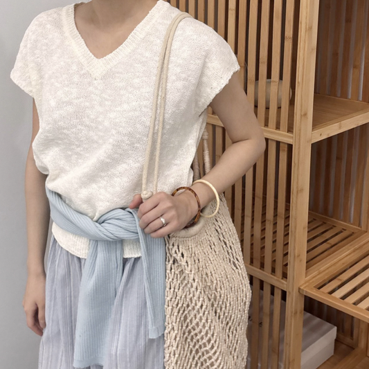 V neck slub knit top