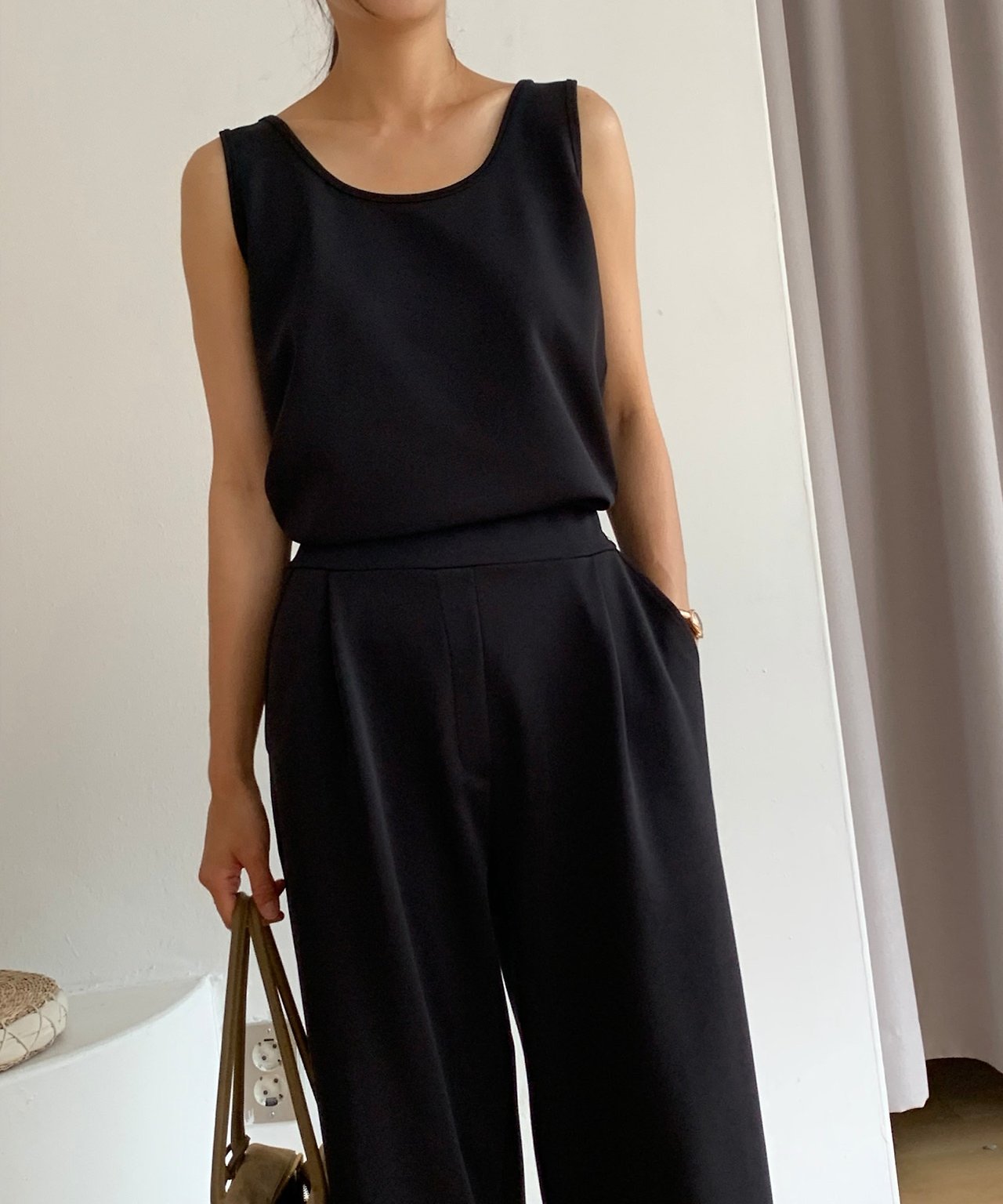 Jelly sleeveless top
