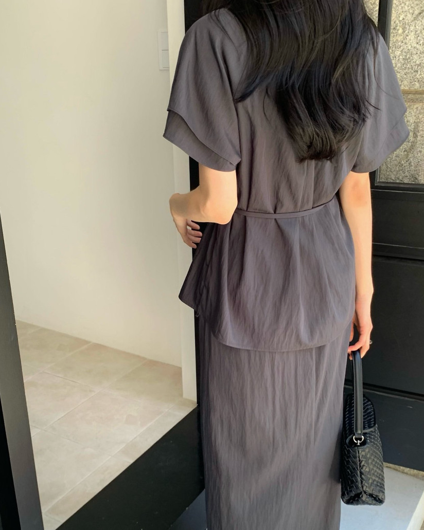 Wing sleeves blouse/ Skirt