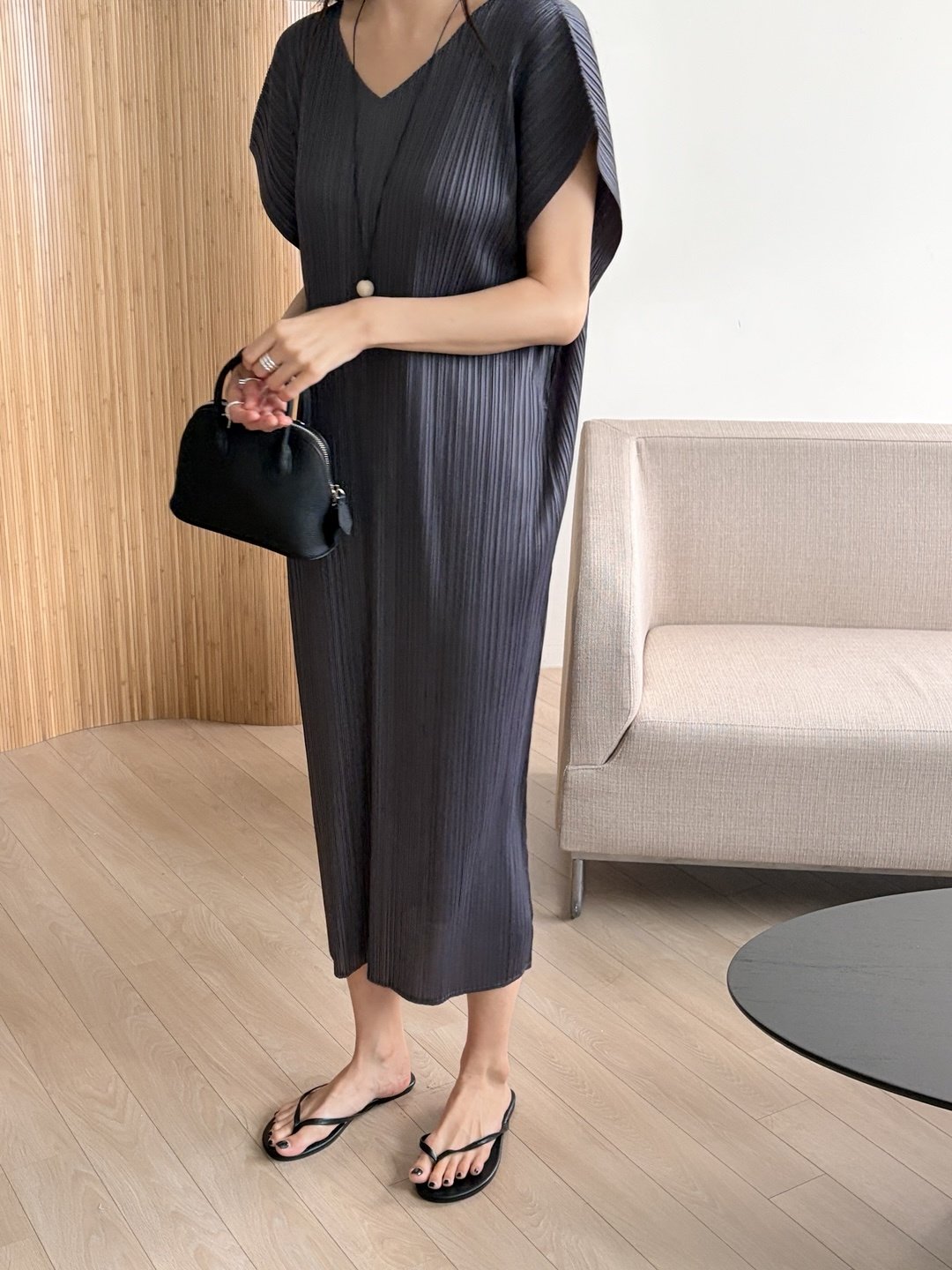 Pleats wing sleeves dress