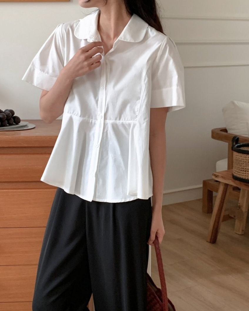 Back pleats shirt