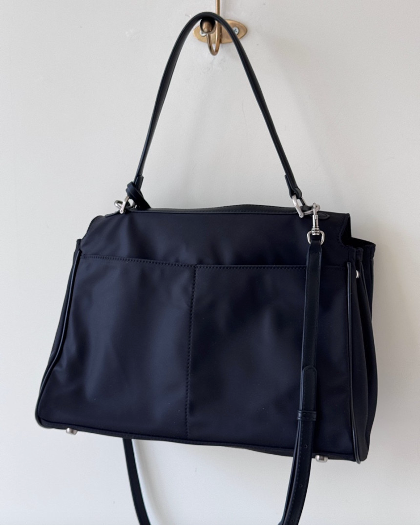 Nylon buckle bag
