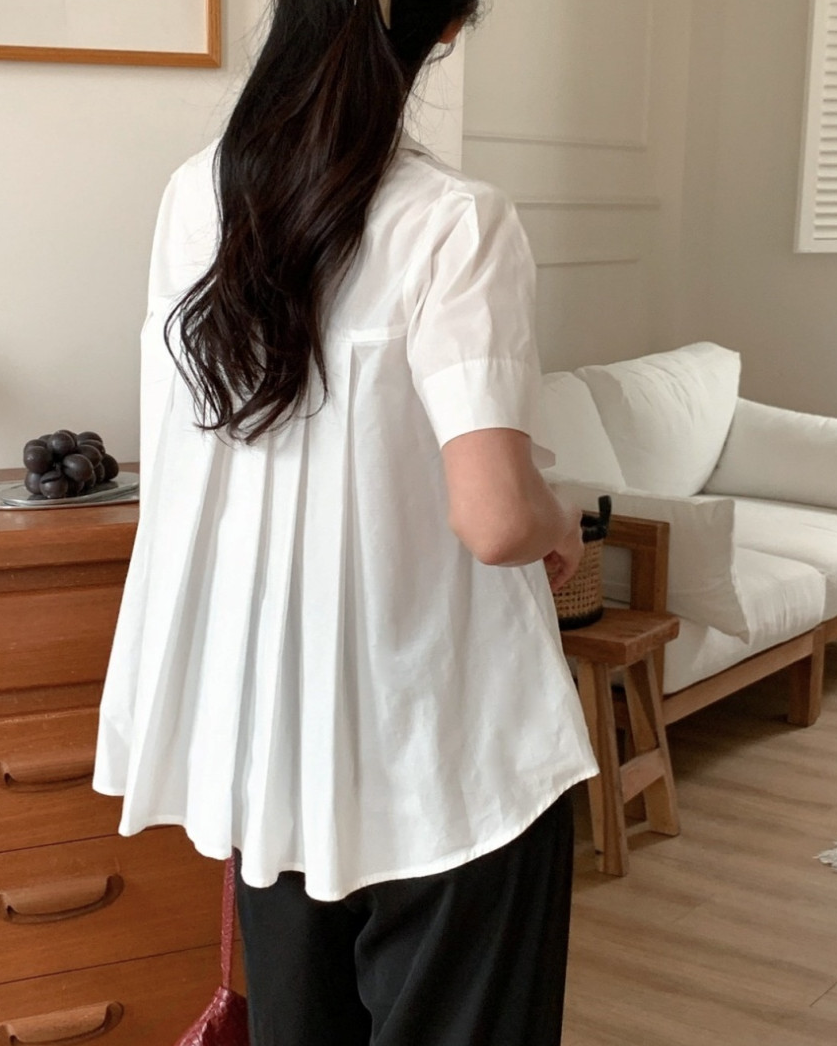 Back pleats shirt