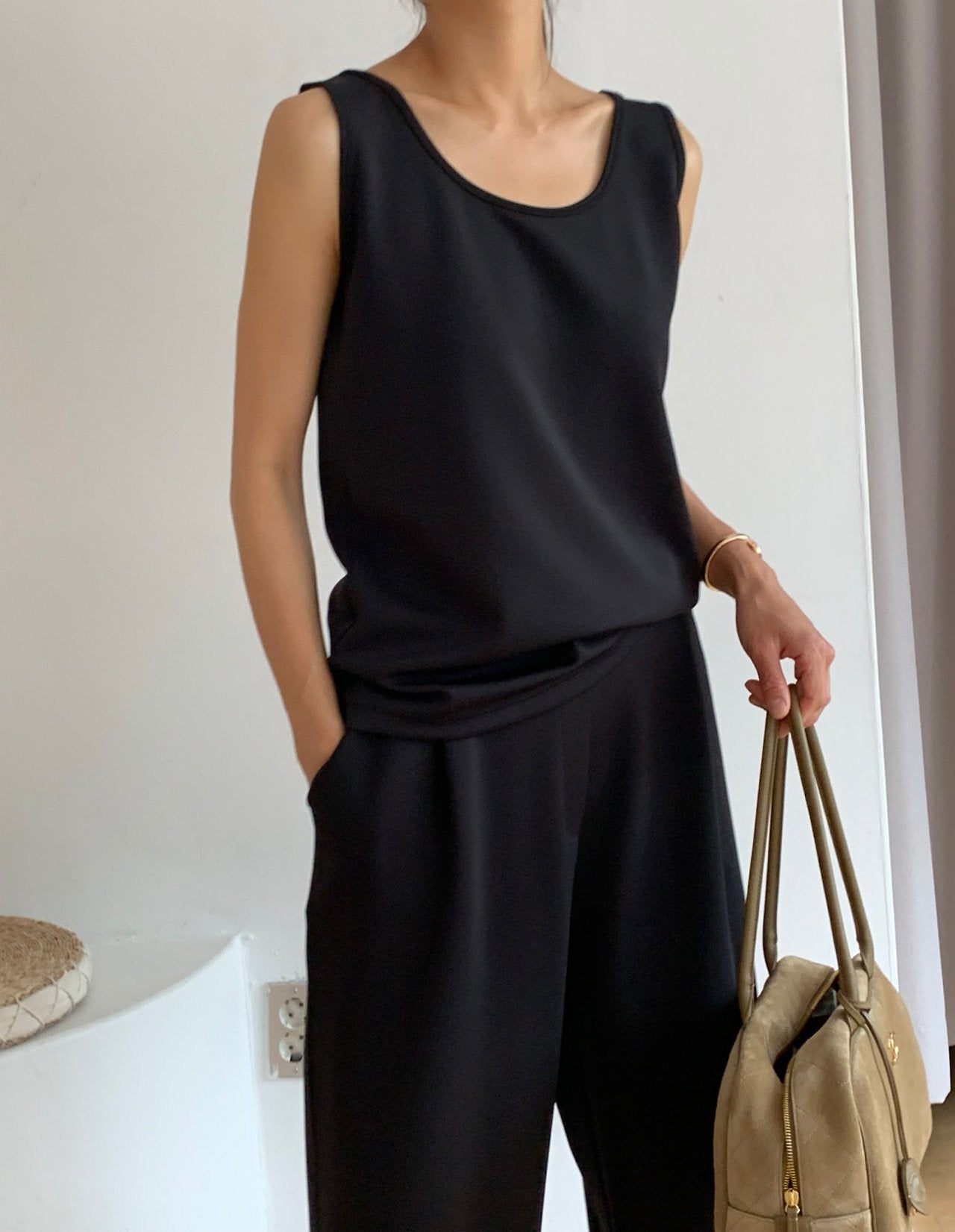Jelly sleeveless top