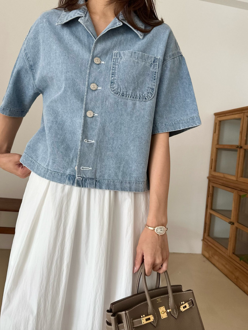 Cropped denim jacket