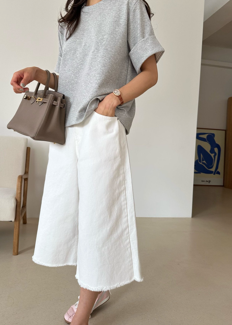 White denim bermuda pants