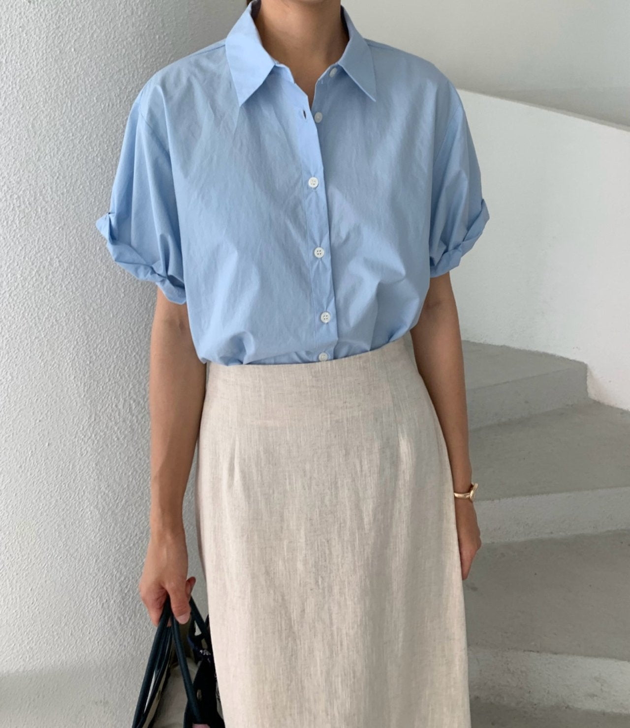 Rolled-up cotton shirt