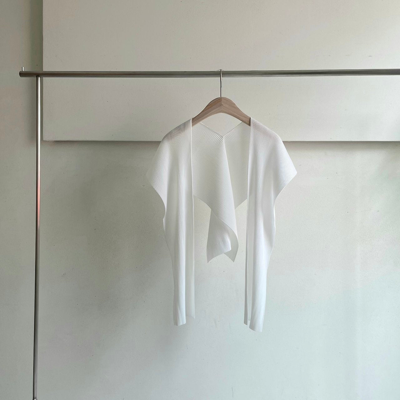 Shawl set pleats blouse