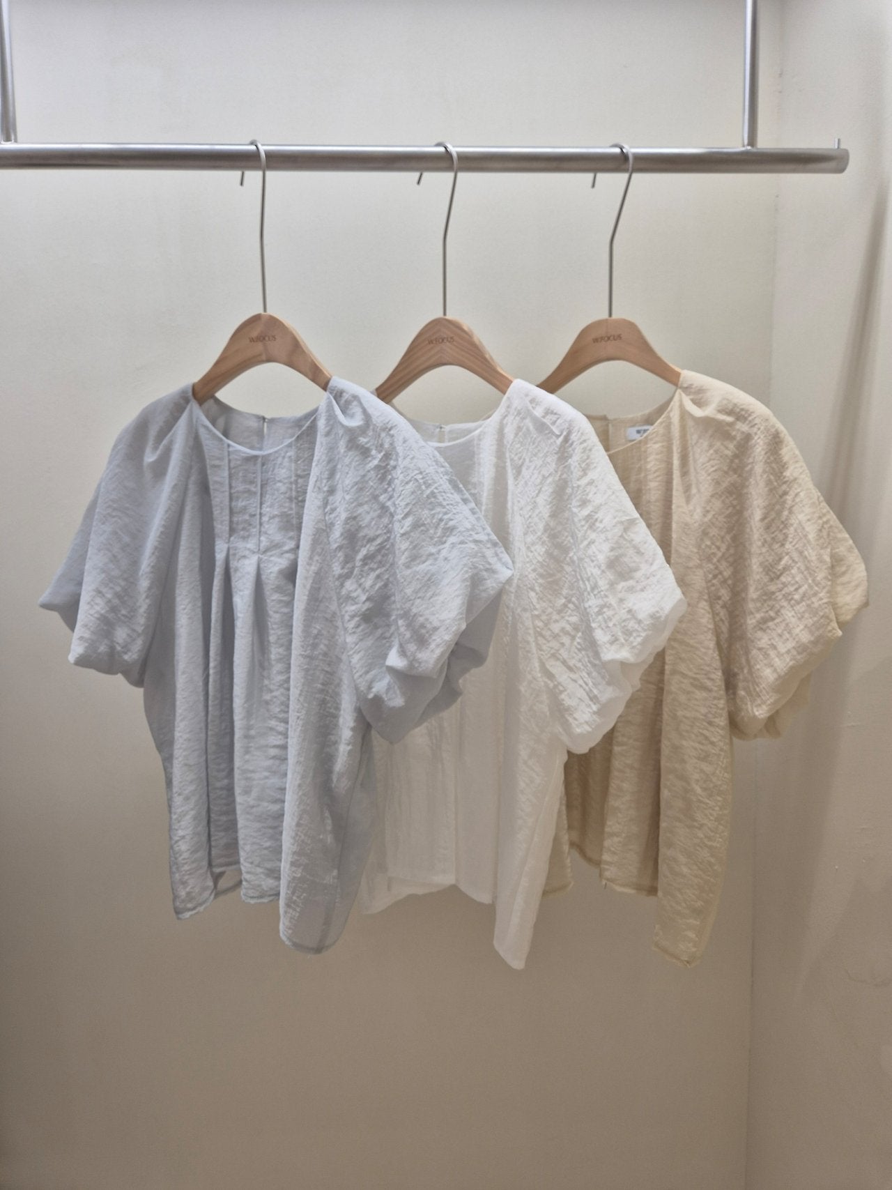 Flowing puff blouse