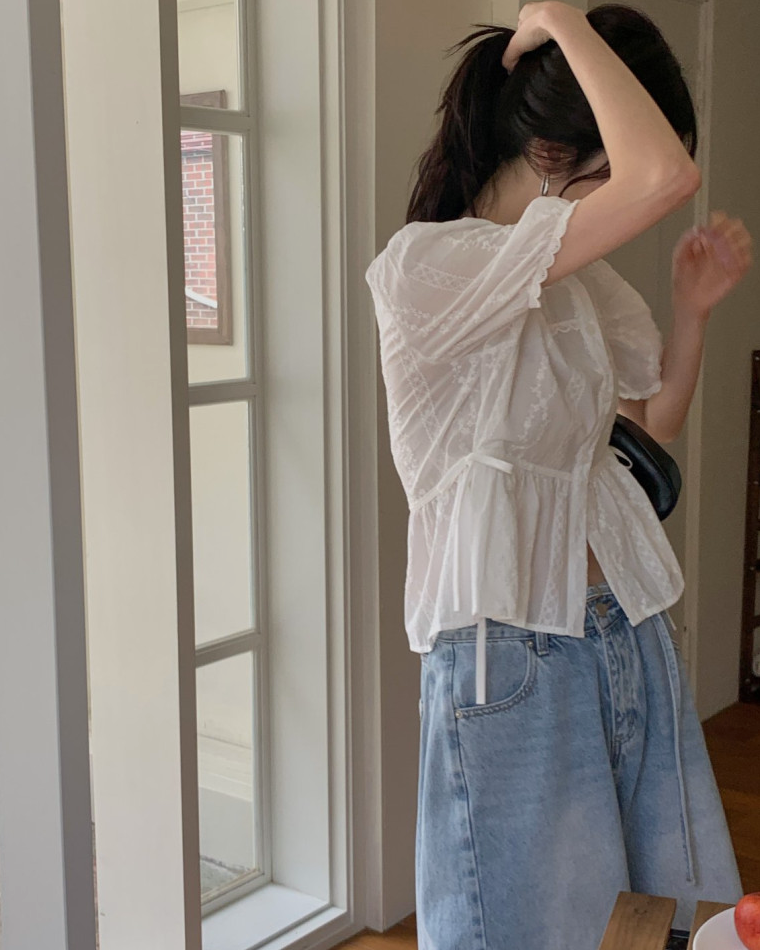 Lulu lace blouse