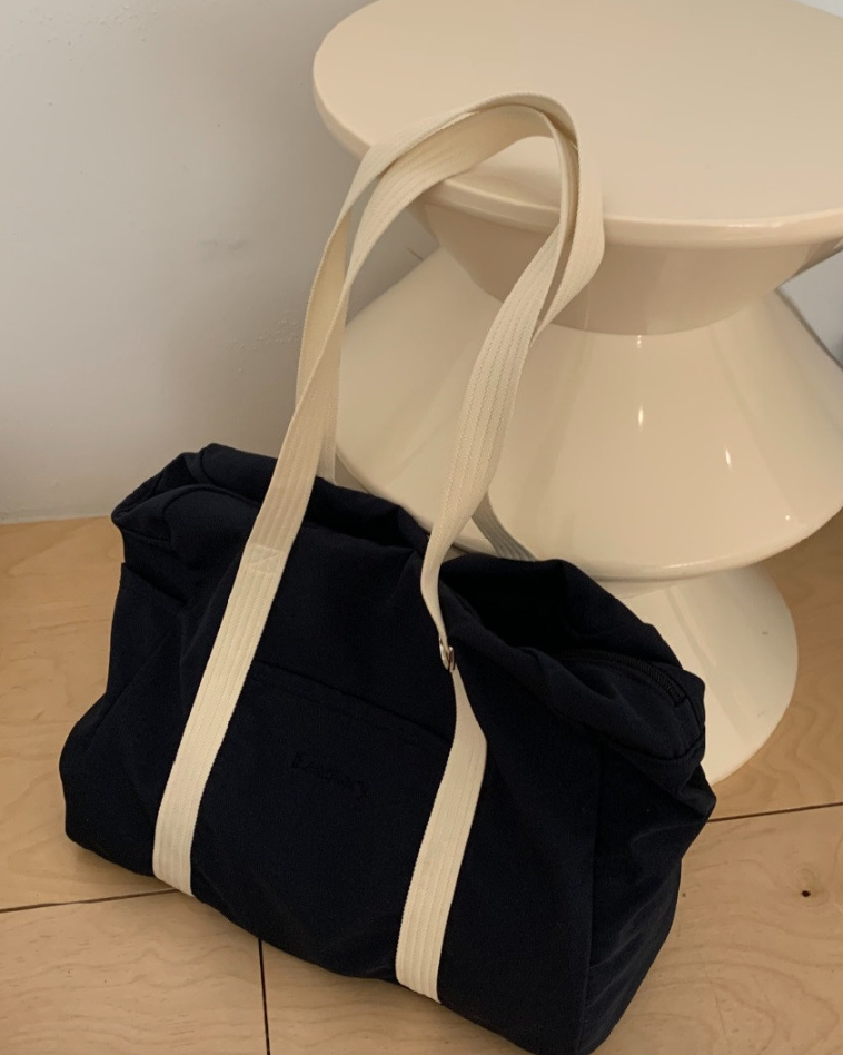 Nylon duffle bag