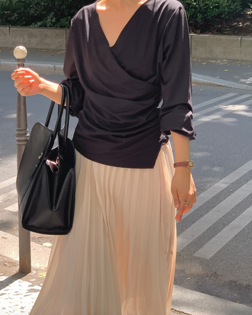Accordion pleats skirt