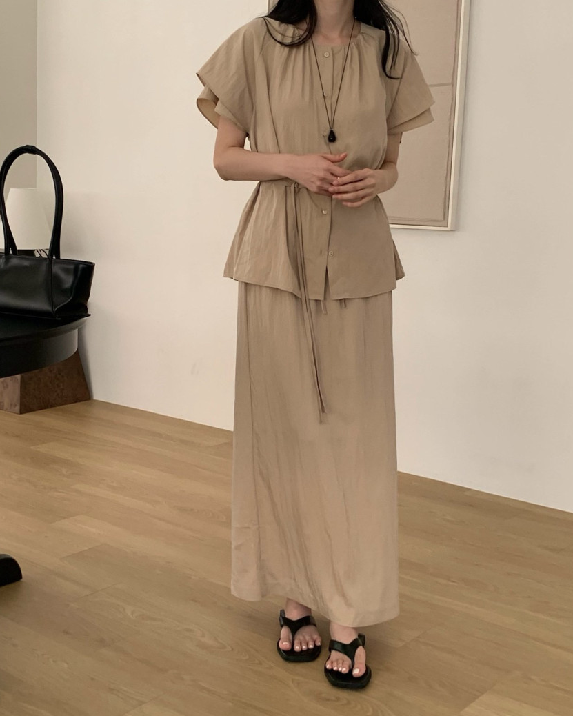 Wing sleeves blouse/ Skirt