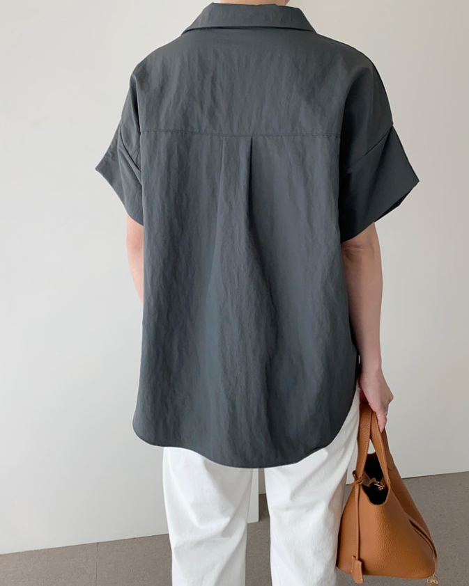 Nylon collar blouse