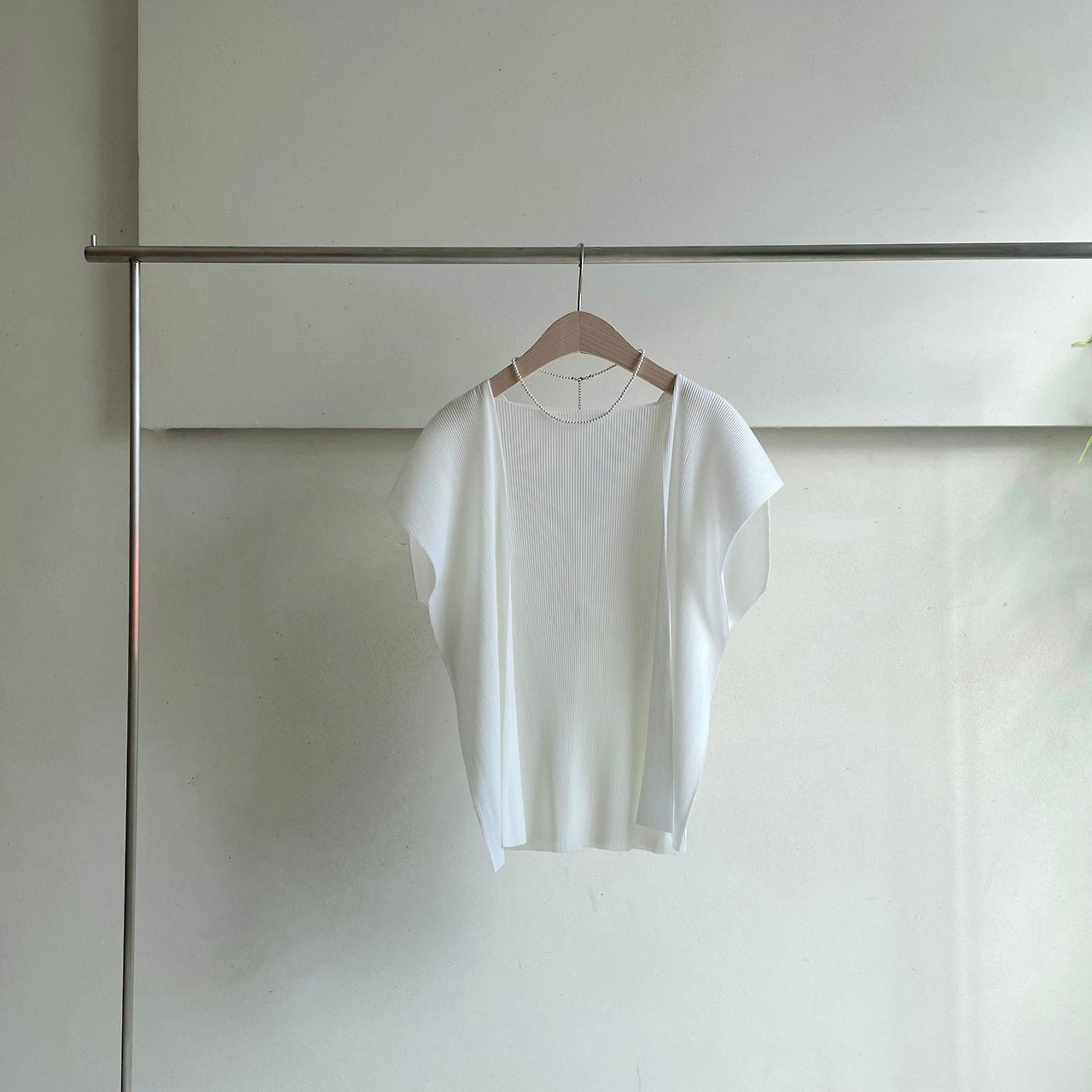 Shawl set pleats blouse
