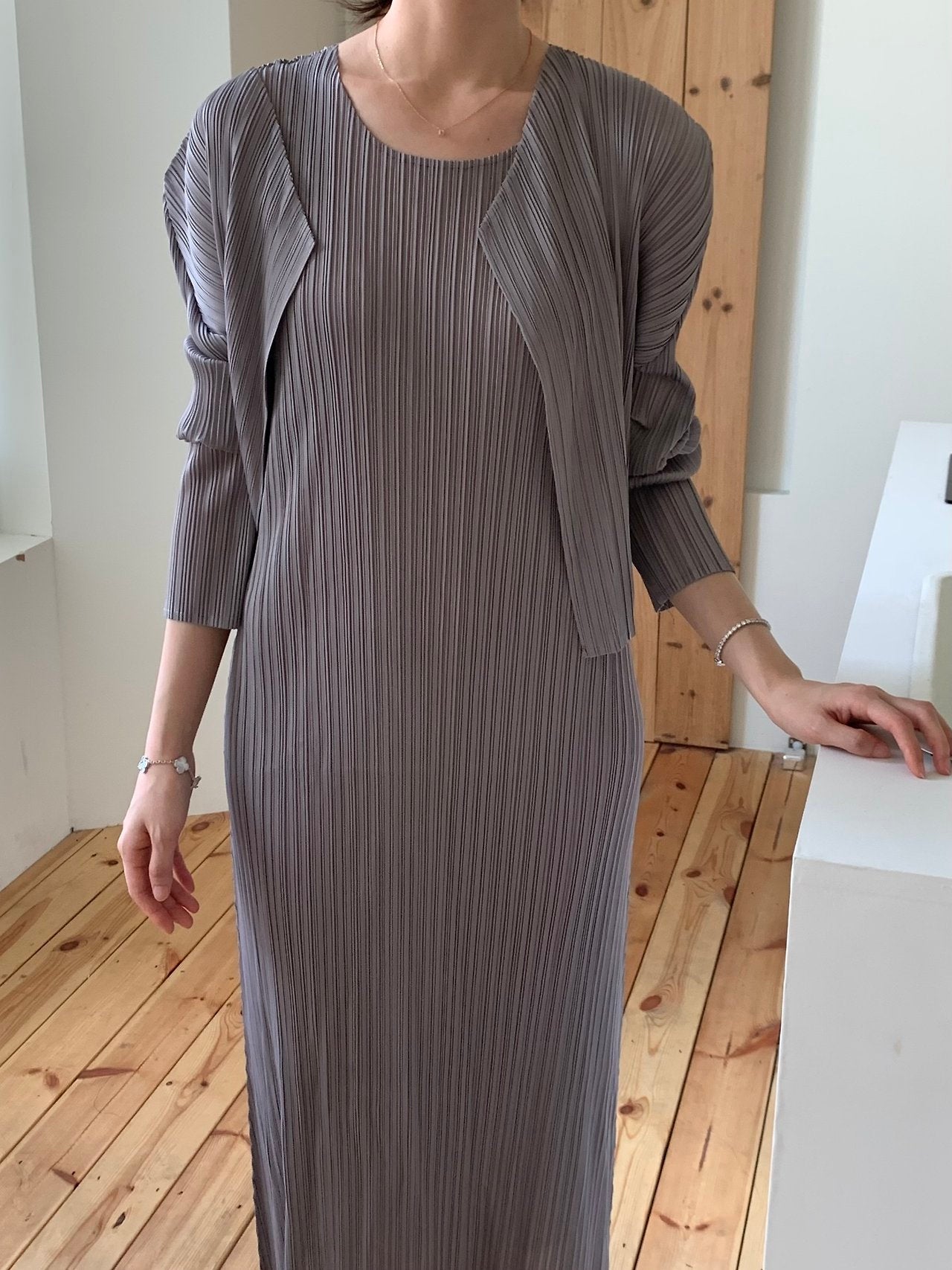 Pleats cardigan set