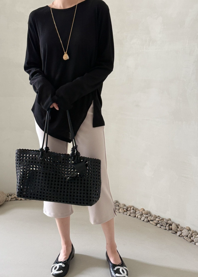 Eyelet shoulder bag