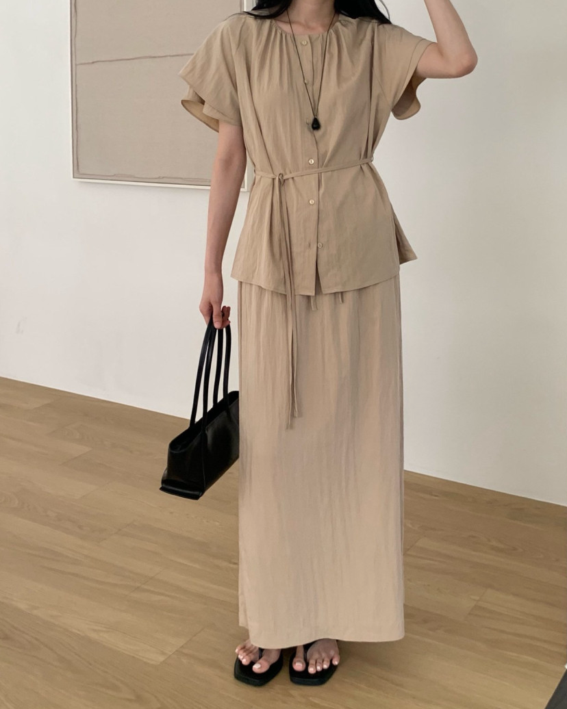 Wing sleeves blouse/ Skirt