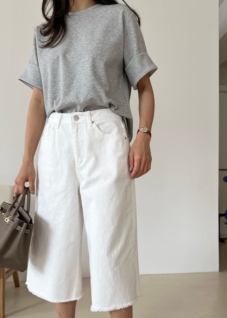 White denim bermuda pants