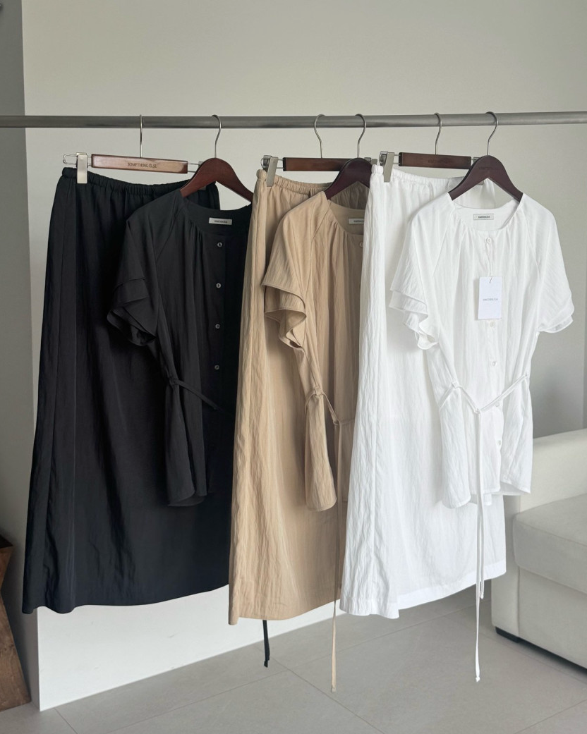 Wing sleeves blouse/ Skirt