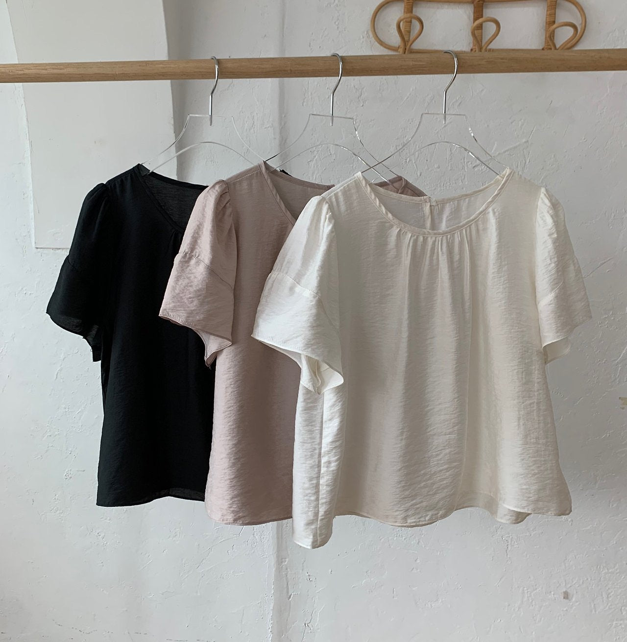 Modal puff sleeves blouse