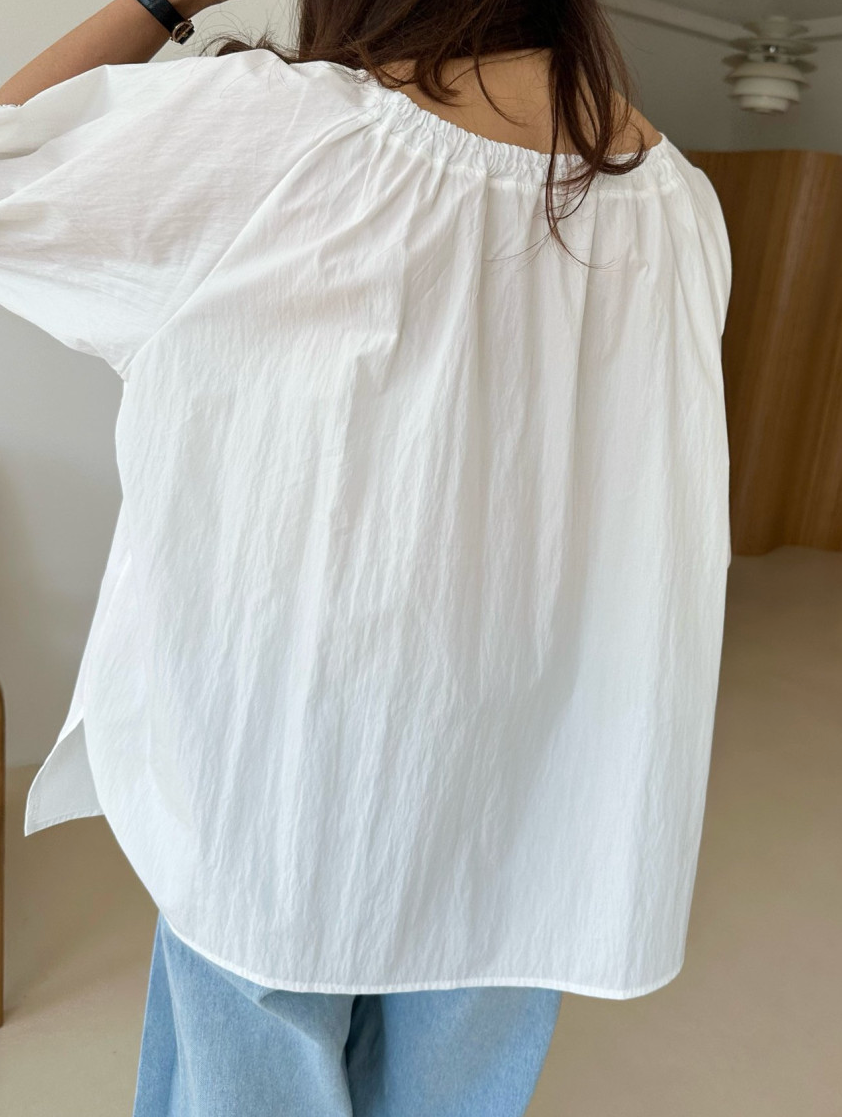 V neck puff sleeves blouse