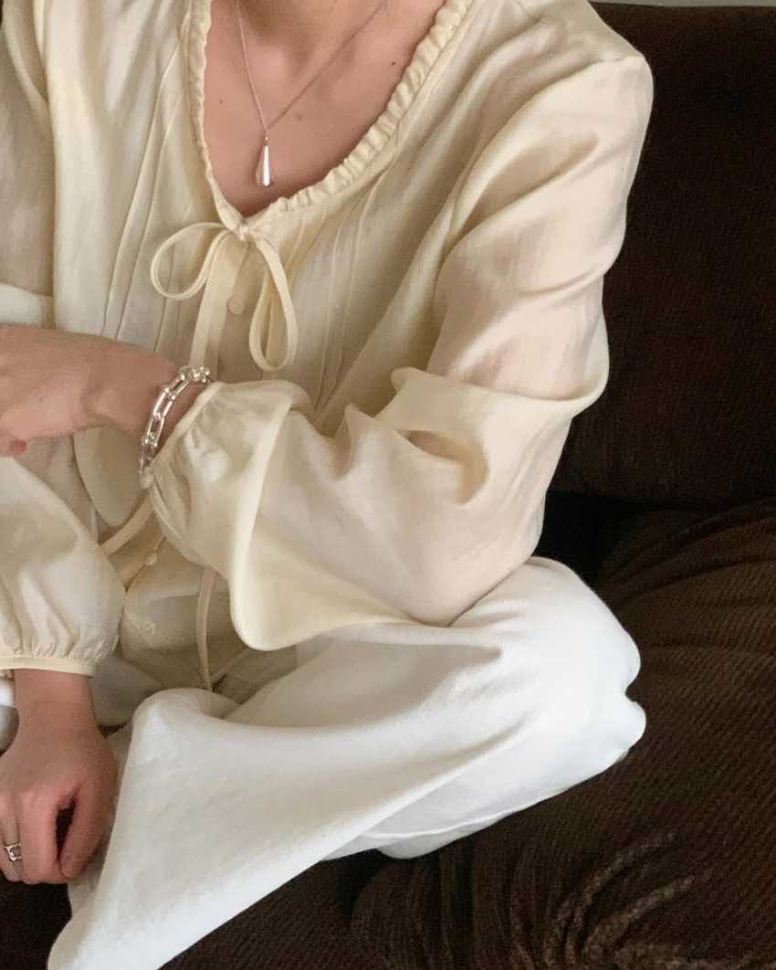 Lace neckline pintuck blouse