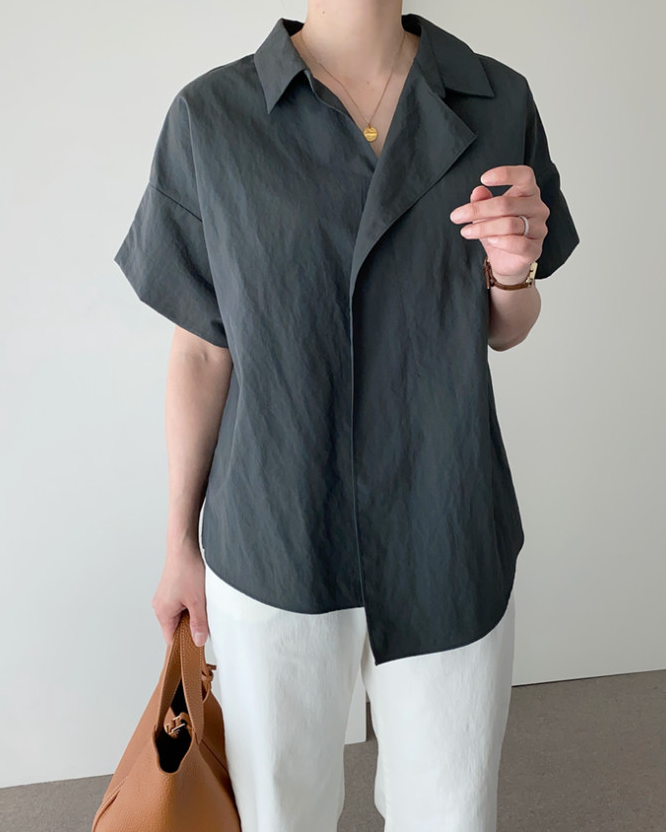Nylon collar blouse