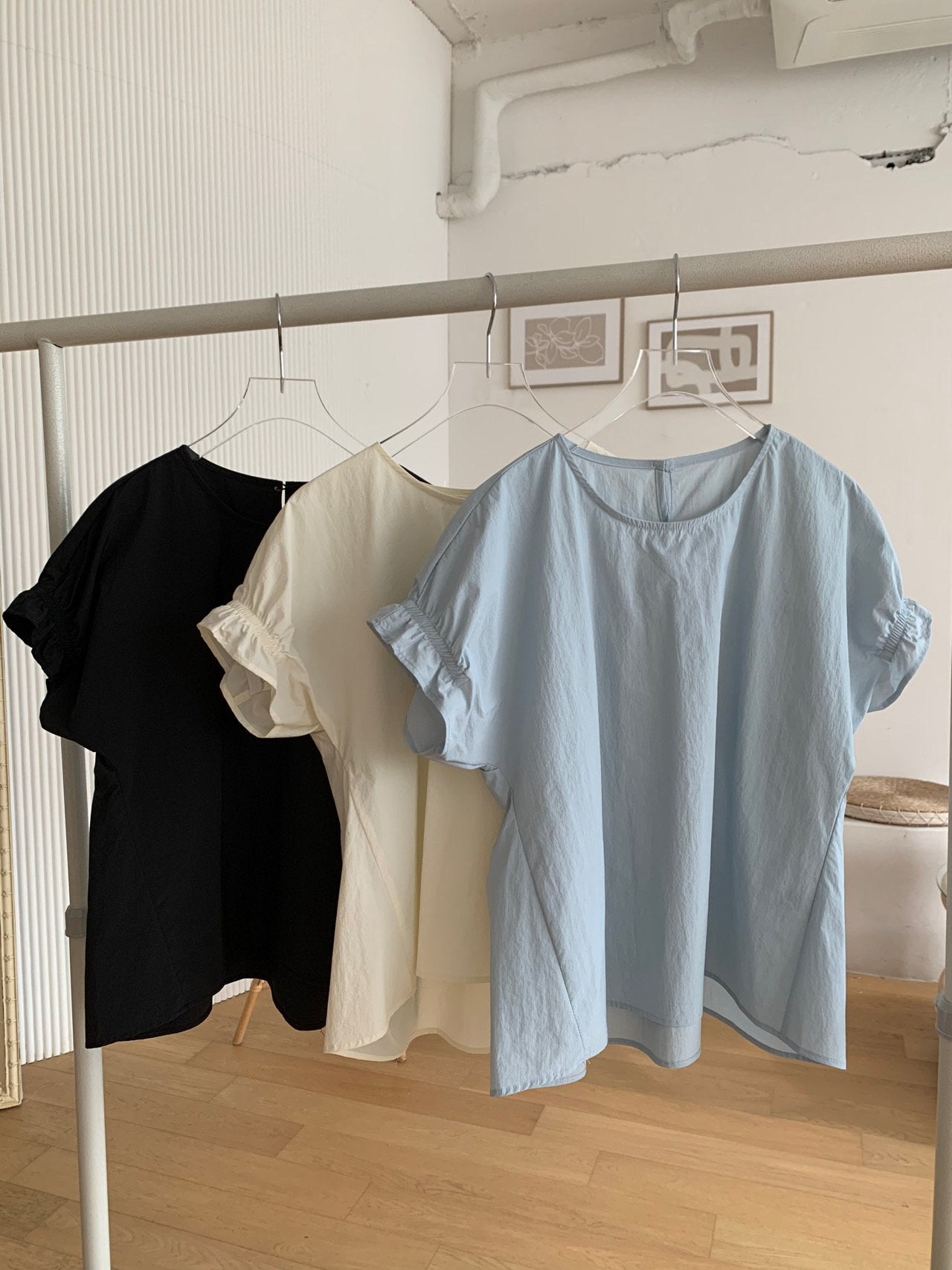 Nylon frill sleeves blouse