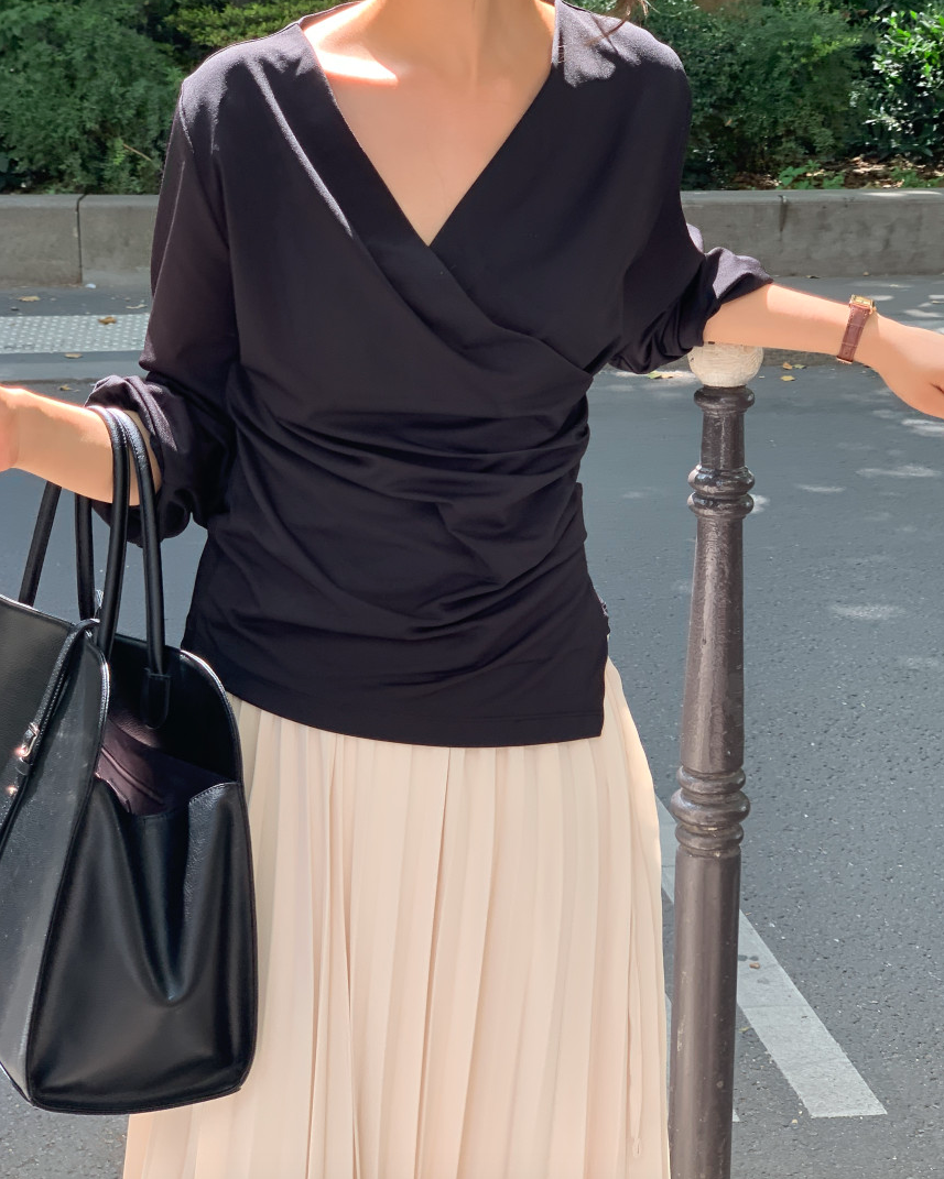 Accordion pleats skirt