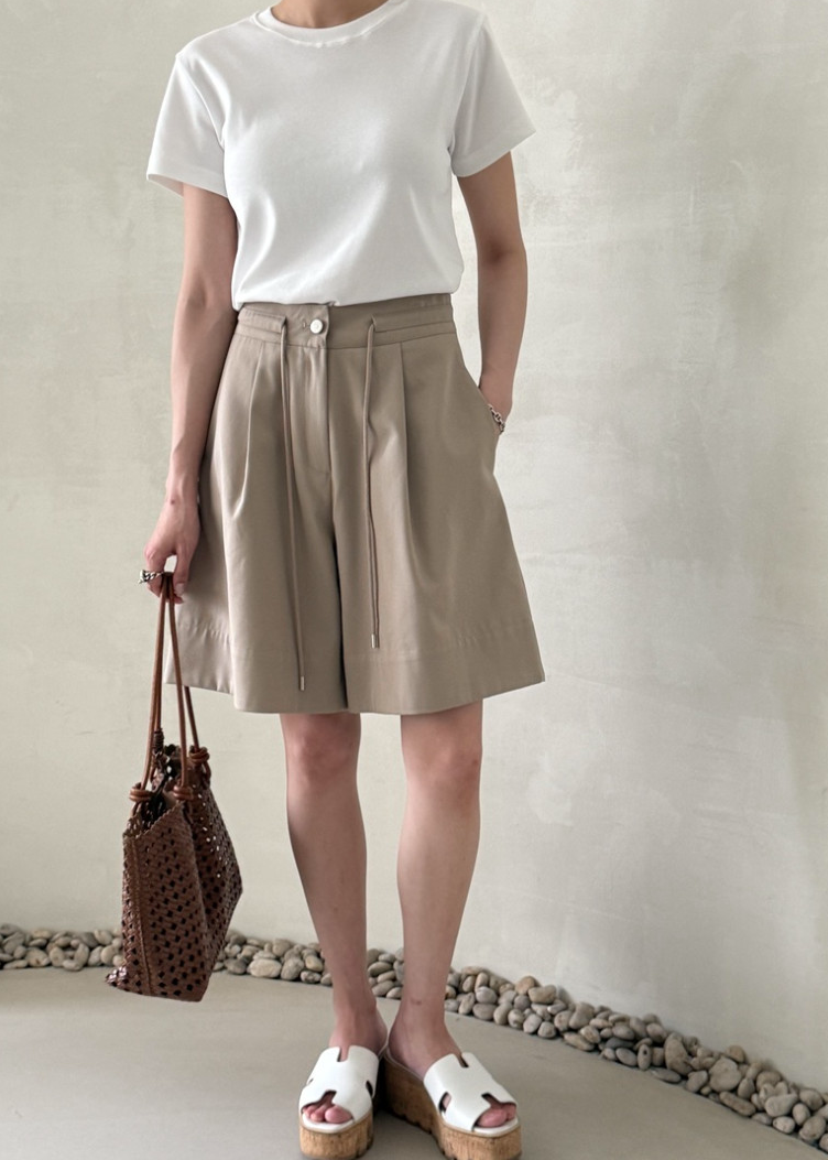 Eyelet shoulder bag