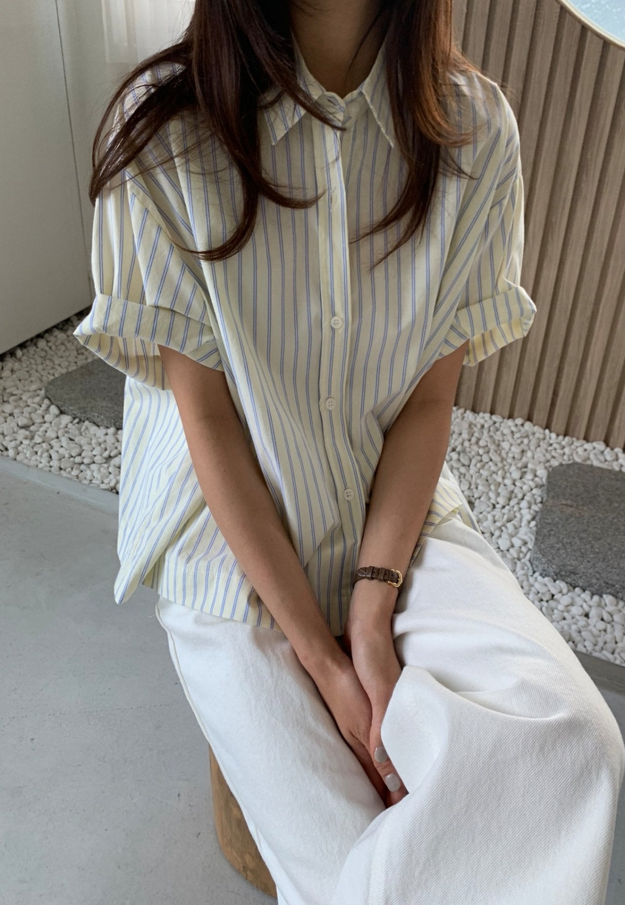 Semi cropped striped shirt