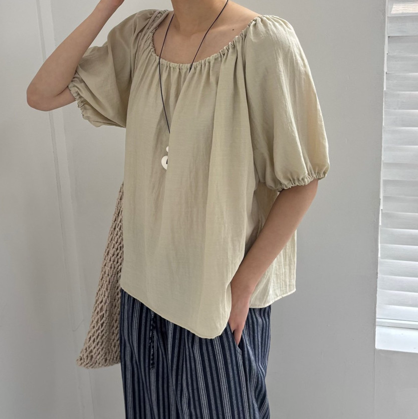 Rayon puff sleeve blouse