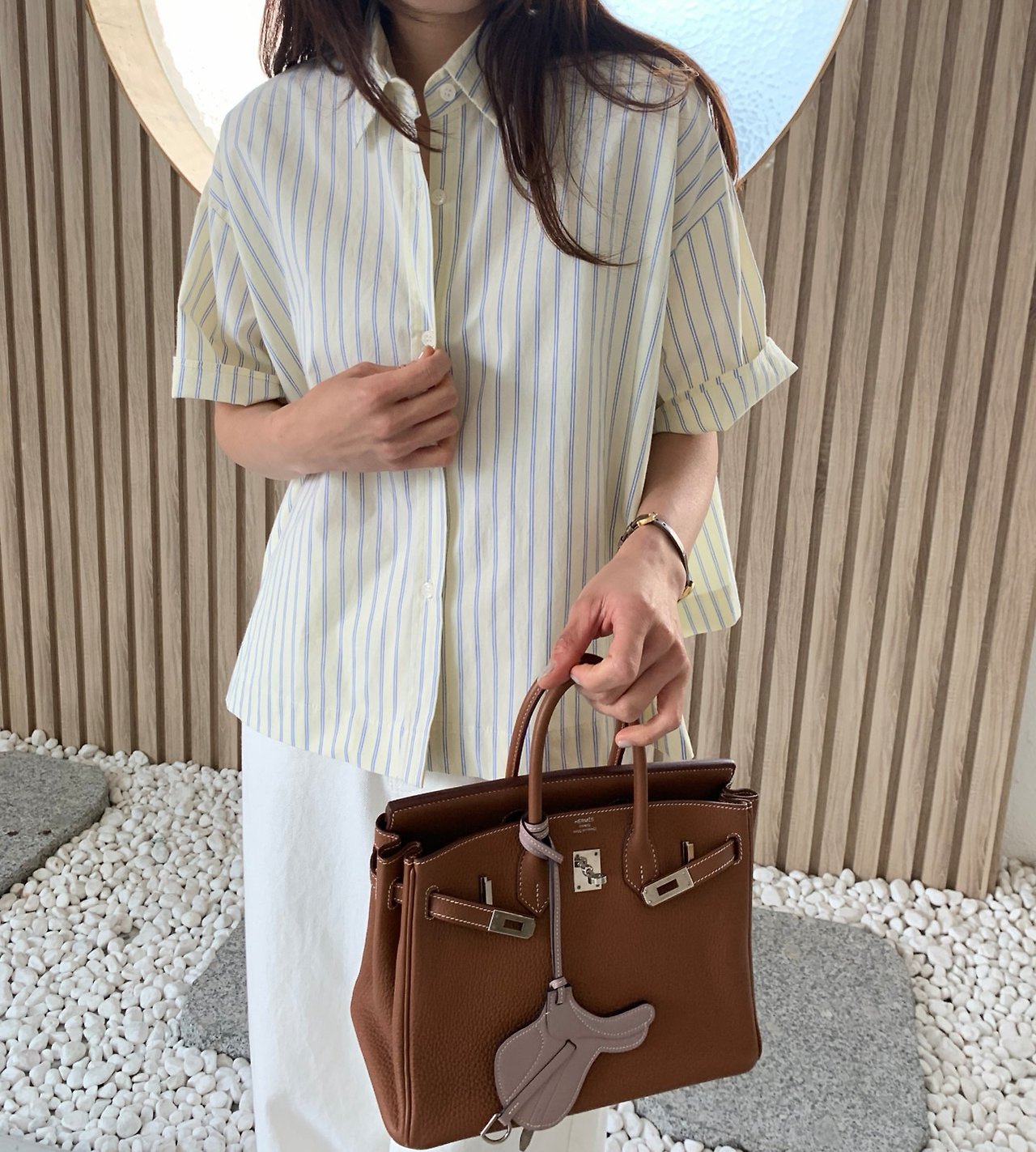 Semi cropped striped shirt