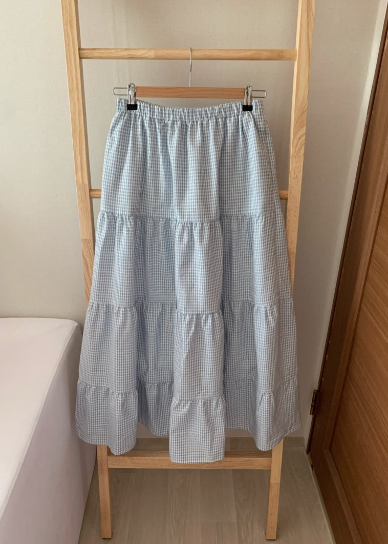 Checkered tiered skirt