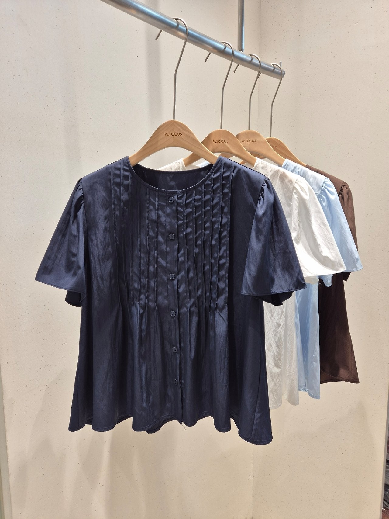 Pintuck blouse