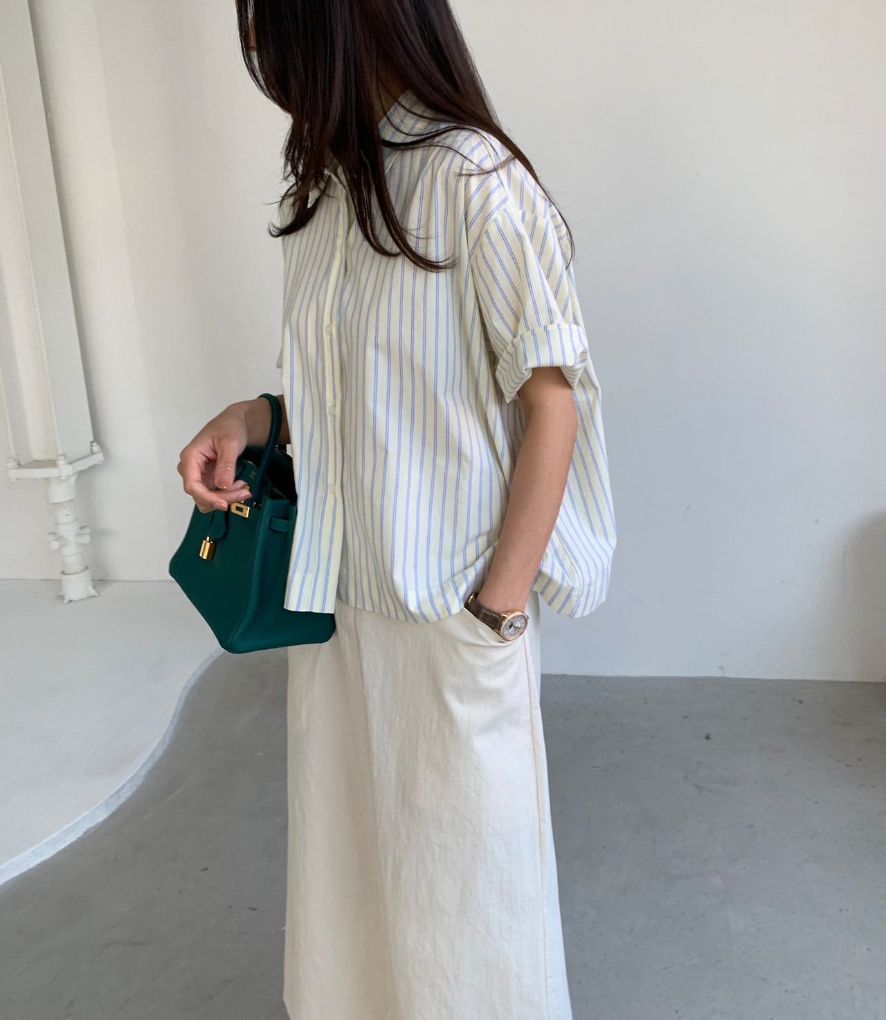 Semi cropped striped shirt