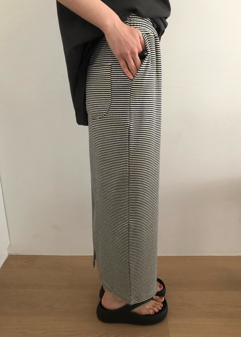 Ribbed long skirt